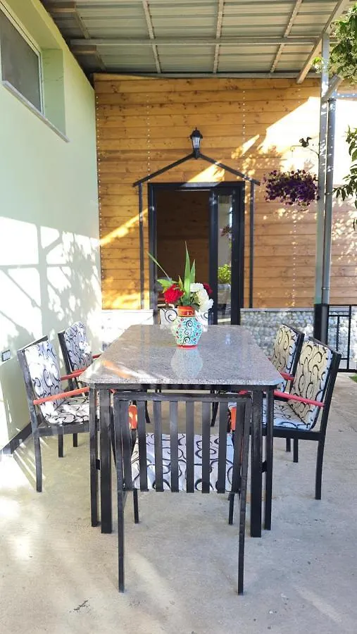 Room With Private Garden Shkoder 0*,